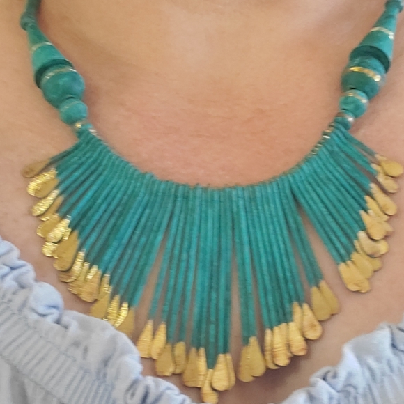 Collar - Picture 4 of 4